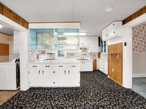 33 Pine Ave, Caledon, ON - Indoor Photo Showing Kitchen