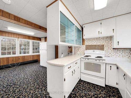 33 Pine Ave, Caledon, ON - Indoor Photo Showing Kitchen