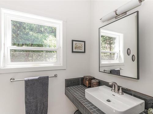 130 Chu-An Dr, Salt Spring, BC 