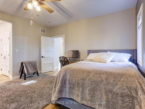 211721 Baseline, West Grey, ON - Indoor Photo Showing Bedroom