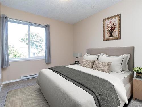 6-8 White St, Ladysmith, BC - Indoor Photo Showing Bedroom