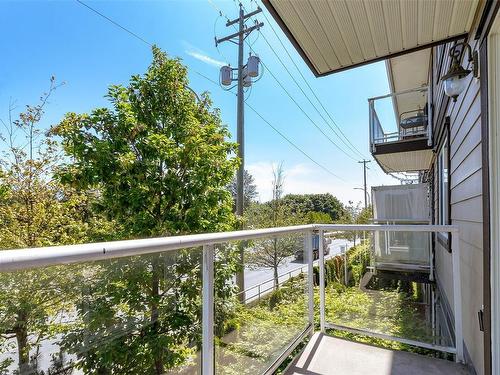 6-8 White St, Ladysmith, BC - Outdoor With Balcony With Exterior