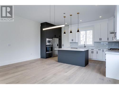 830 Westview Way Unit# 10 Lot# 10, West Kelowna, BC - Indoor Photo Showing Kitchen With Upgraded Kitchen