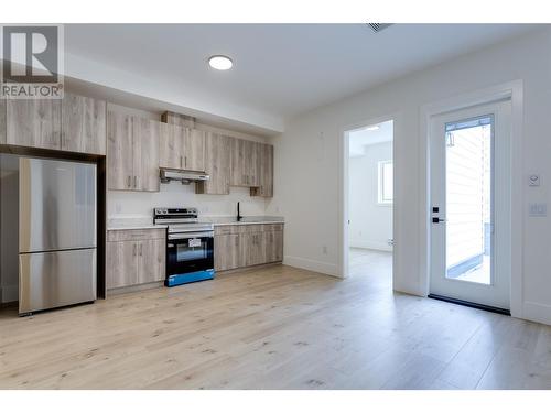 830 Westview Way Unit# 10 Lot# 10, West Kelowna, BC - Indoor Photo Showing Kitchen