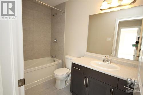 Main 4 piece bath - 55 Arkose Street, Kanata, ON - Indoor Photo Showing Bathroom