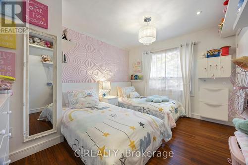 1397 Waverly Avenue, Oakville, ON - Indoor Photo Showing Bedroom