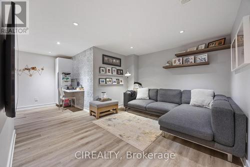 1397 Waverly Avenue, Oakville, ON - Indoor Photo Showing Living Room