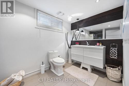 1397 Waverly Avenue, Oakville, ON - Indoor Photo Showing Bathroom