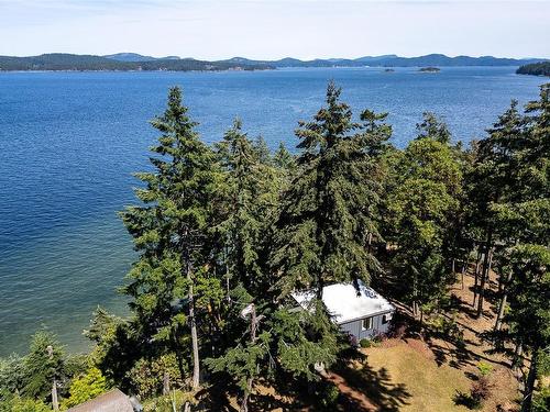 1537 Beddis Rd, Salt Spring, BC 