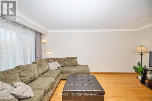 127 Windsor Street N, Welland (772 - Broadway), ON - Indoor Photo Showing Living Room