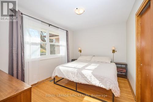 127 Windsor Street N, Welland (772 - Broadway), ON - Indoor Photo Showing Bedroom