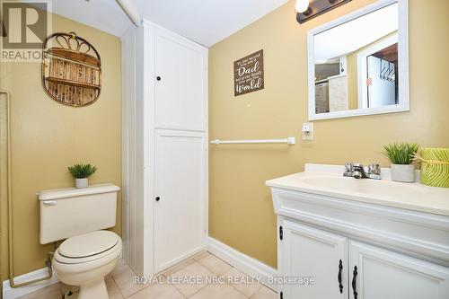 127 Windsor Street N, Welland (772 - Broadway), ON - Indoor Photo Showing Bathroom