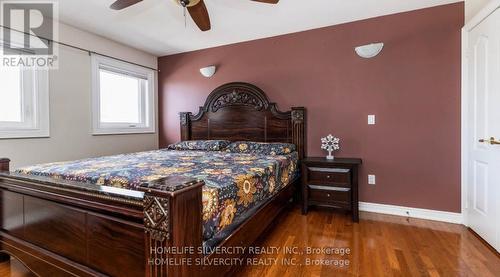 25 Oakmeadow Drive, Brampton, ON - Indoor Photo Showing Bedroom