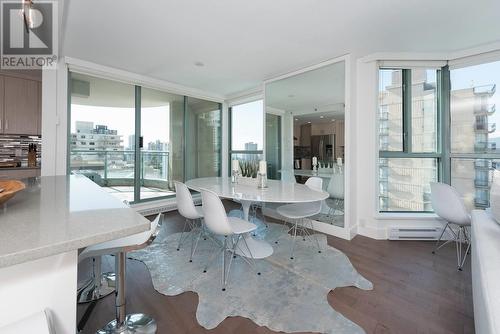 901 789 Jervis Street, Vancouver, BC - Indoor Photo Showing Dining Room