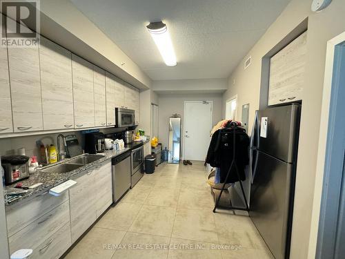 406 - 280 Lester Street, Waterloo, ON - Indoor Photo Showing Kitchen With Double Sink