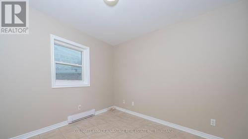 93 Carlton Street, St. Catharines (452 - Haig), ON - Indoor Photo Showing Other Room