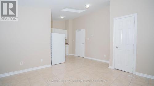 93 Carlton Street, St. Catharines (452 - Haig), ON - Indoor Photo Showing Other Room