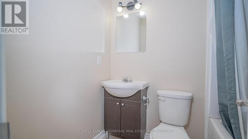 93 Carlton Street, St. Catharines (452 - Haig), ON - Indoor Photo Showing Bathroom