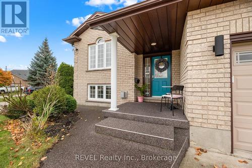 8340 Mullen Court, Niagara Falls (213 - Ascot), ON - Outdoor