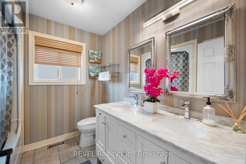 8340 Mullen Court, Niagara Falls (213 - Ascot), ON - Indoor Photo Showing Bathroom