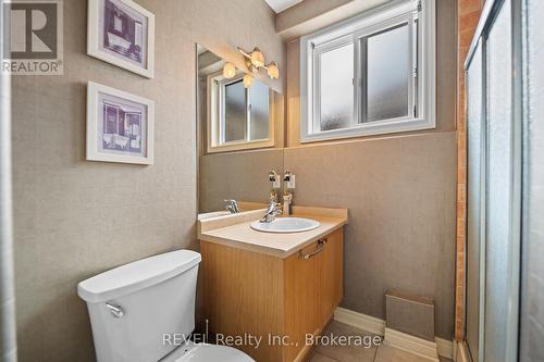 8340 Mullen Court, Niagara Falls (213 - Ascot), ON - Indoor Photo Showing Bathroom