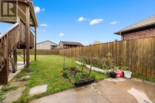 8340 Mullen Court, Niagara Falls (213 - Ascot), ON - Outdoor