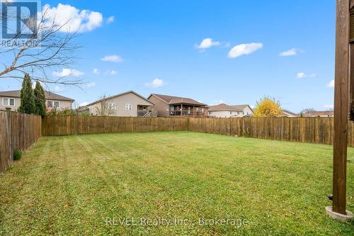 8340 Mullen Court, Niagara Falls (213 - Ascot), ON - Outdoor