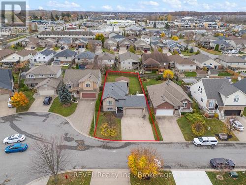 8340 Mullen Court, Niagara Falls (213 - Ascot), ON - Outdoor With View