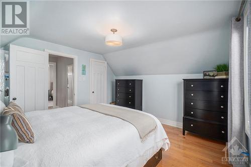 166 Lyman Street, Ottawa, ON - Indoor Photo Showing Bedroom