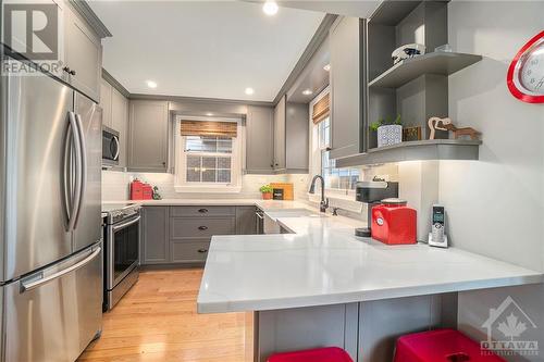 166 Lyman Street, Ottawa, ON - Indoor Photo Showing Kitchen