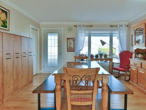 Living room - 93 5E Avenue, L'Épiphanie, QC - Indoor Photo Showing Other Room