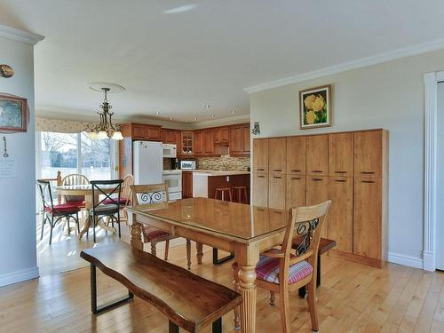 Living room - 93 5E Avenue, L'Épiphanie, QC - Indoor Photo Showing Dining Room