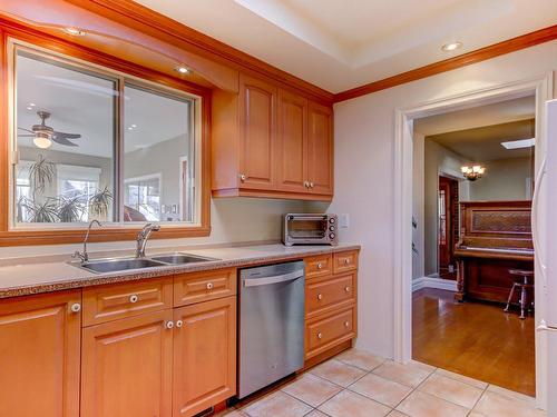 Kitchen - 1951 Rue De Bedford, Saint-Bruno-De-Montarville, QC - Indoor Photo Showing Kitchen With Double Sink