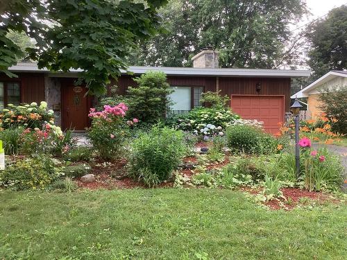 Piscine - 1951 Rue De Bedford, Saint-Bruno-De-Montarville, QC - Outdoor With In Ground Pool With Deck Patio Veranda