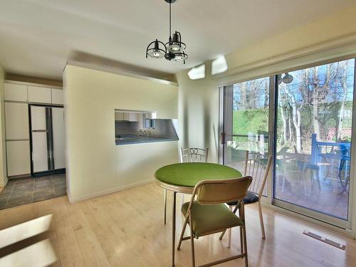 Dining room - 1040 Rue Dolbeau, Saint-Bruno-De-Montarville, QC - Indoor