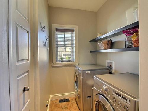 Salle de lavage - 566 Rue Dr-Marston-Adams, Magog, QC - Indoor Photo Showing Laundry Room