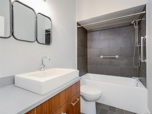 201-599 Pandora Ave, Victoria, BC - Indoor Photo Showing Bathroom