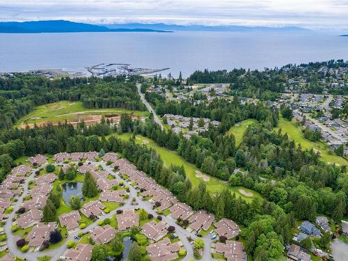 828 Lakes Blvd, Parksville, BC 