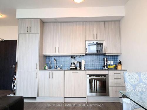 Ph10-297 College St, Toronto, ON - Indoor Photo Showing Kitchen