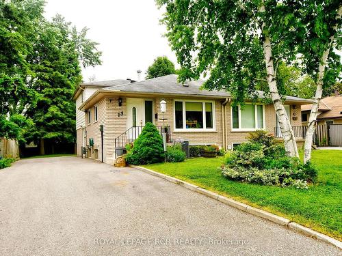 13 Mcdonald Dr, Aurora, ON - Outdoor