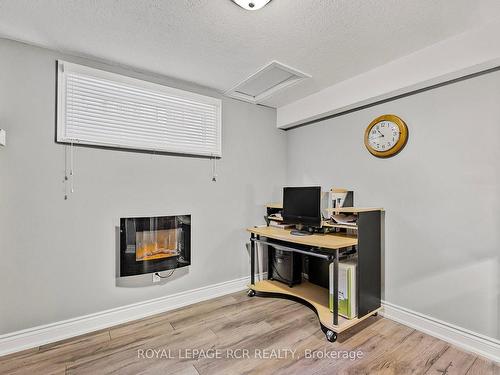 10 Irwin Cres, New Tecumseth, ON - Indoor With Fireplace