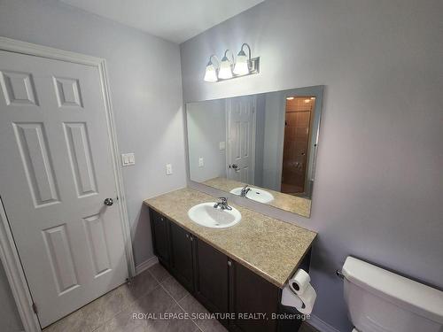 901 Transom Cres, Milton, ON - Indoor Photo Showing Bathroom