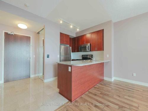 2207-339 Rathburn Rd W, Mississauga, ON - Indoor Photo Showing Kitchen