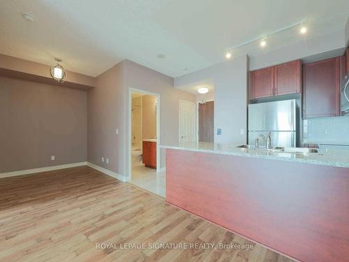 2207-339 Rathburn Rd W, Mississauga, ON - Indoor