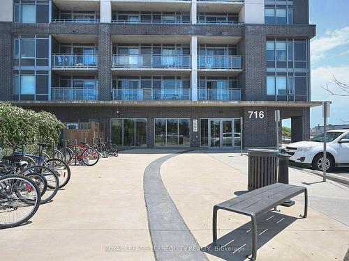 801-716 Main St E, Milton, ON - Outdoor With Balcony With Facade