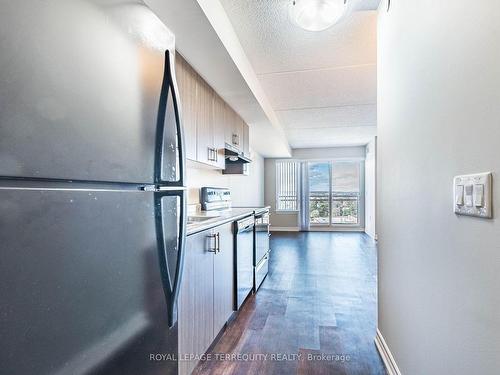 801-716 Main St E, Milton, ON - Indoor Photo Showing Kitchen