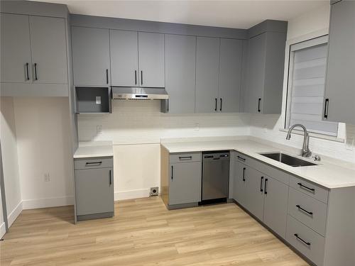 26-19950 Mccarthy Road, Lake Country, BC - Indoor Photo Showing Kitchen