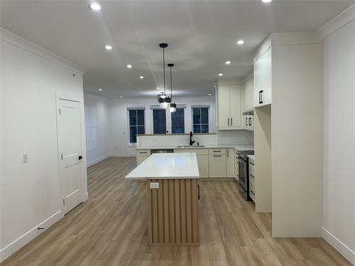 26-19950 Mccarthy Road, Lake Country, BC - Indoor Photo Showing Kitchen With Upgraded Kitchen