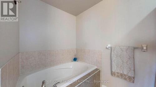 1346 Bardeau Street, Innisfil, ON - Indoor Photo Showing Bathroom