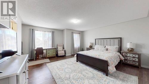 1346 Bardeau Street, Innisfil, ON - Indoor Photo Showing Bedroom